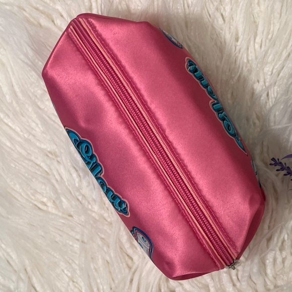Clinique "Cosmetic Bag" - Picture 3 of 6